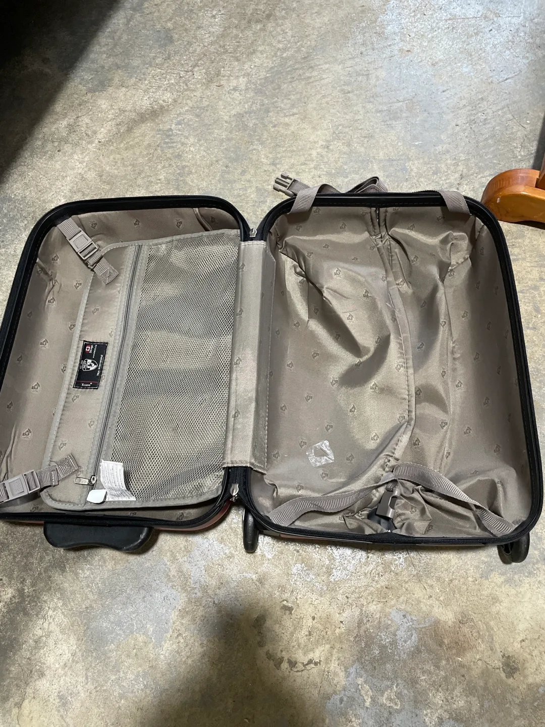 Porsche Design Red Carry-On Suitcase 🥕 image indicator(2)