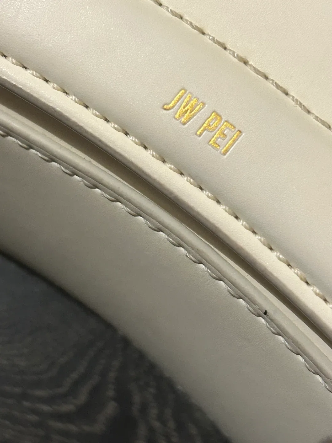 JW PEI Joy Bag image indicator(2)