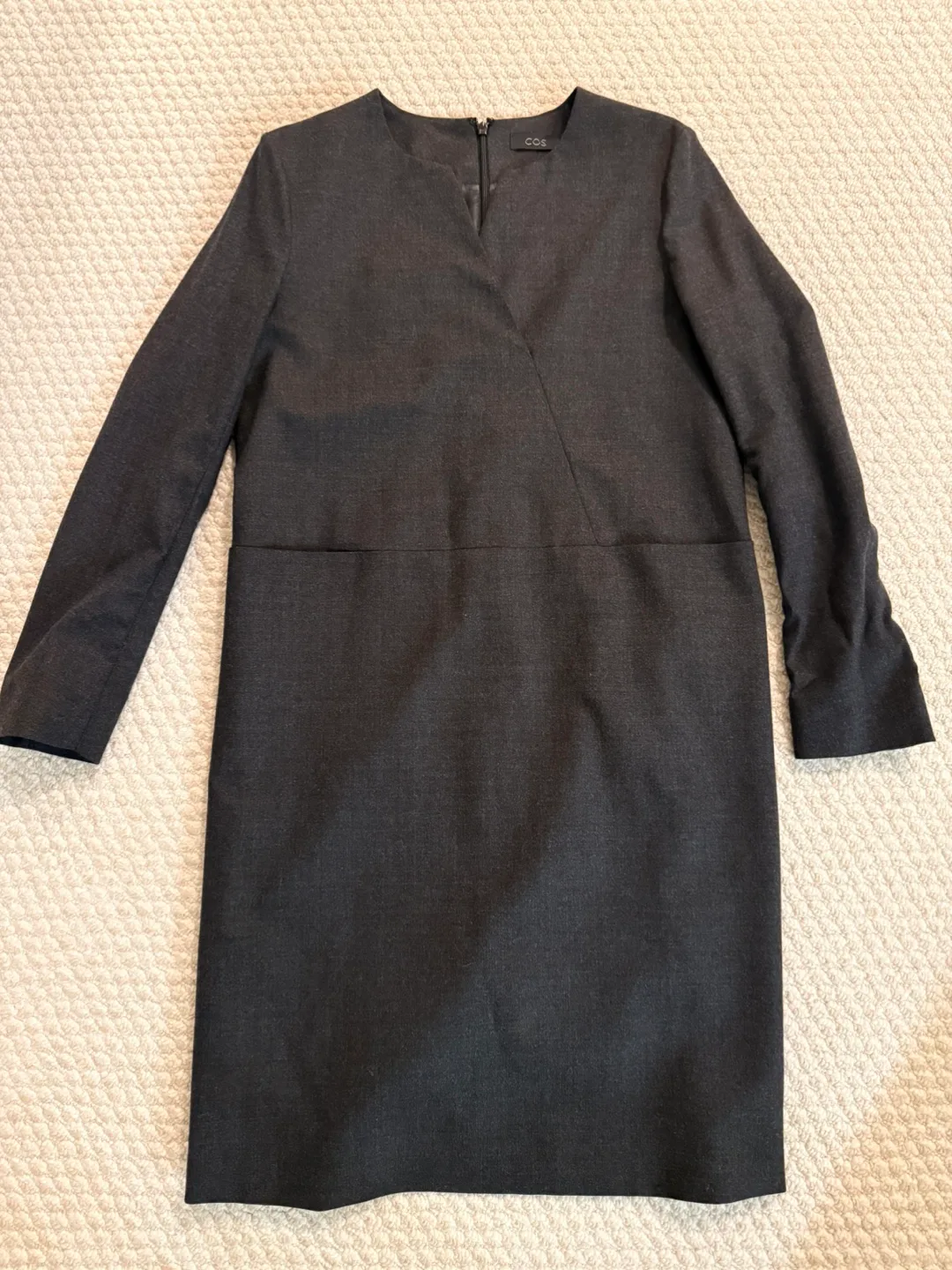 COS 100% Wool Grey Long Sleeve Dress image indicator(2)