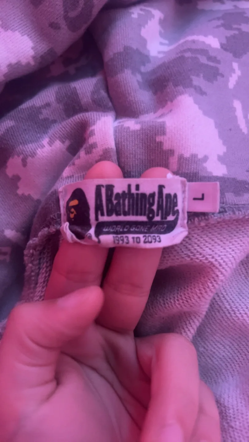 A Bathing Ape BAPE Camo Hoodie - Size L image indicator(2)