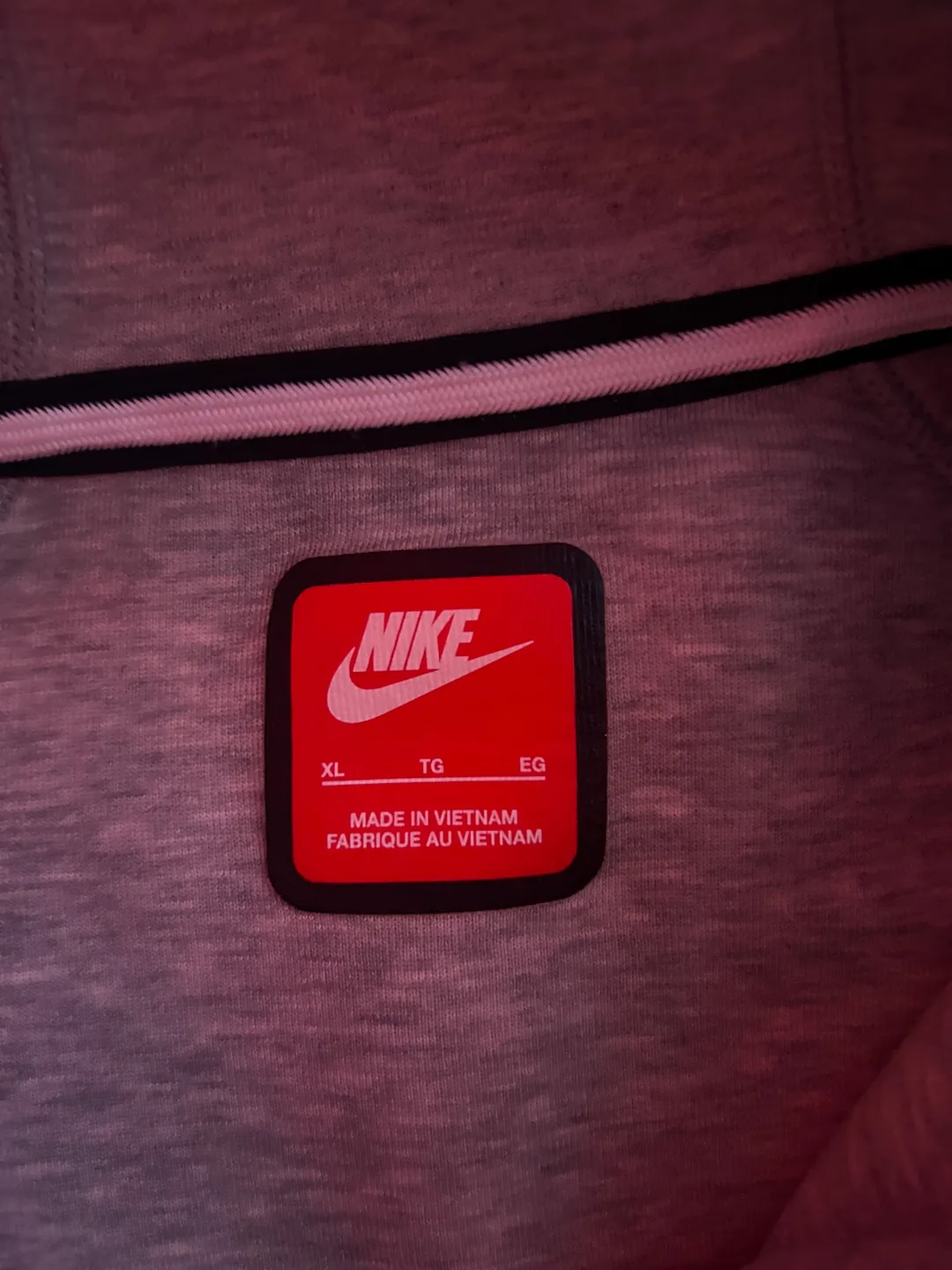 Nike Tech Fleece Hoodie - XL image indicator(2)