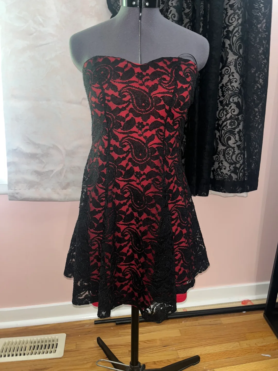 Seductions Black and Res Lace Dress - Size M thumbnail