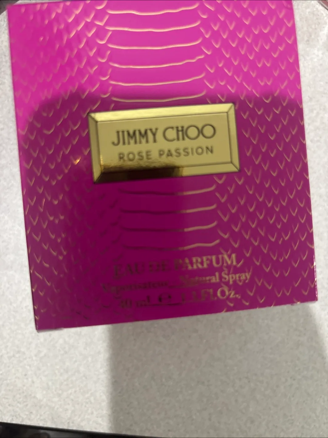 Jimmy Choo Rose Passion Eau de Parfum 40ml thumbnail