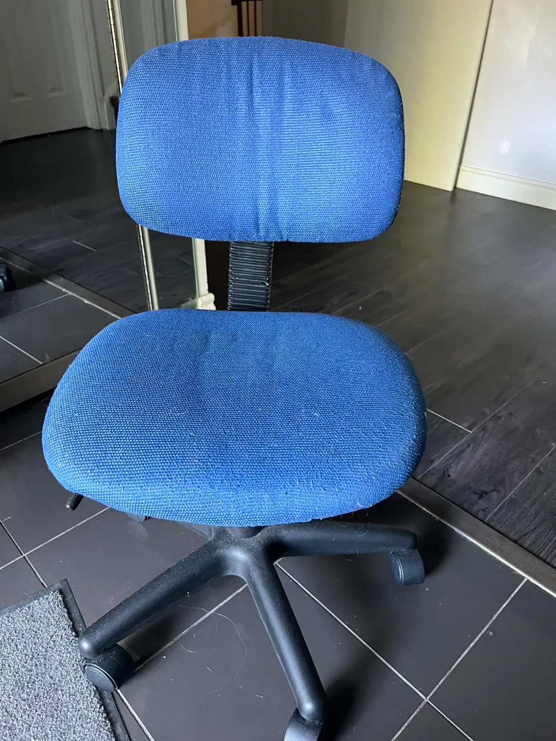 Blue Office Chair thumbnail