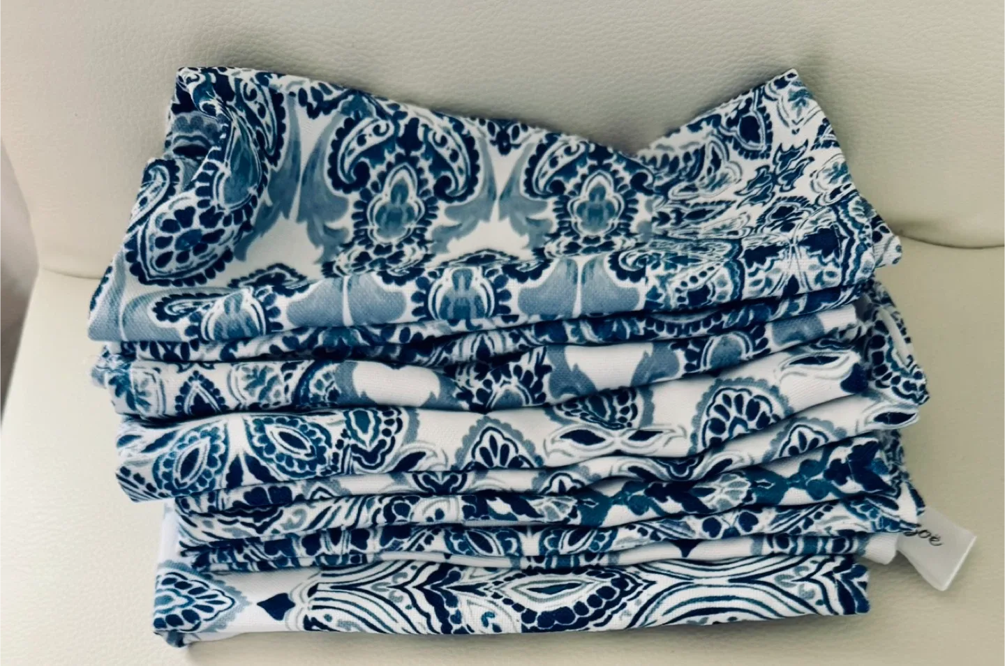 Alex and Zoe Paisley Napkins - Set of 8 thumbnail