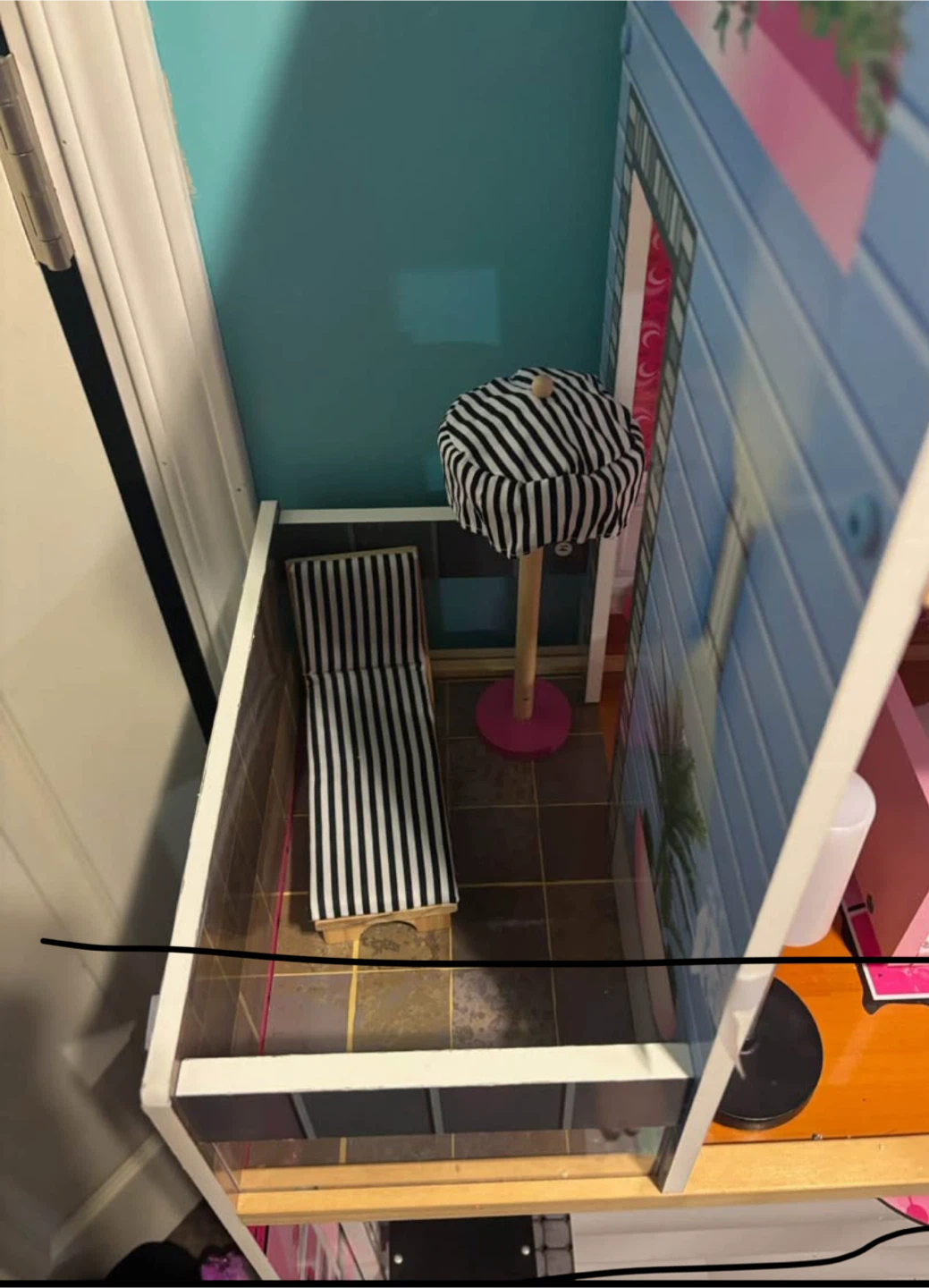 Dollhouse with Furniture - photo 3