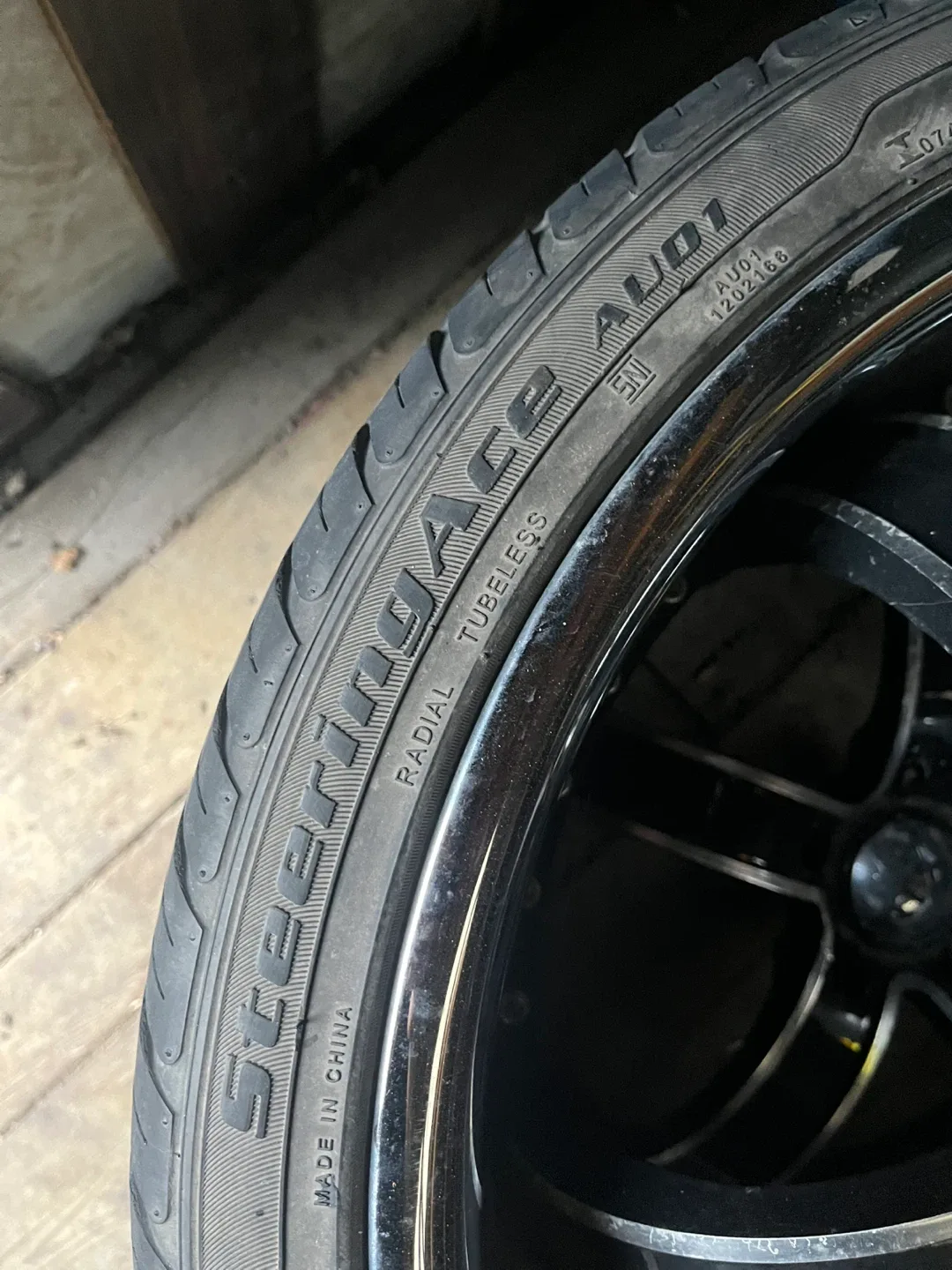 Set of Sternface 245/35ZR20 91Y Tires image indicator(4)