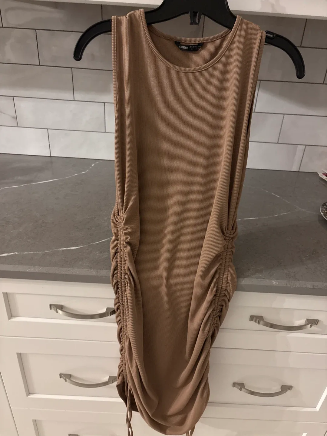 SHEIN Brown Ruched Sleeveless Dress image indicator(2)