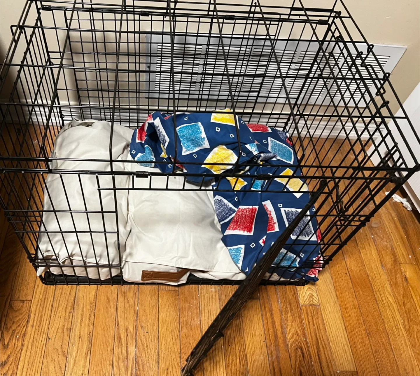 Dog Crate with new mattress image indicator(2)
