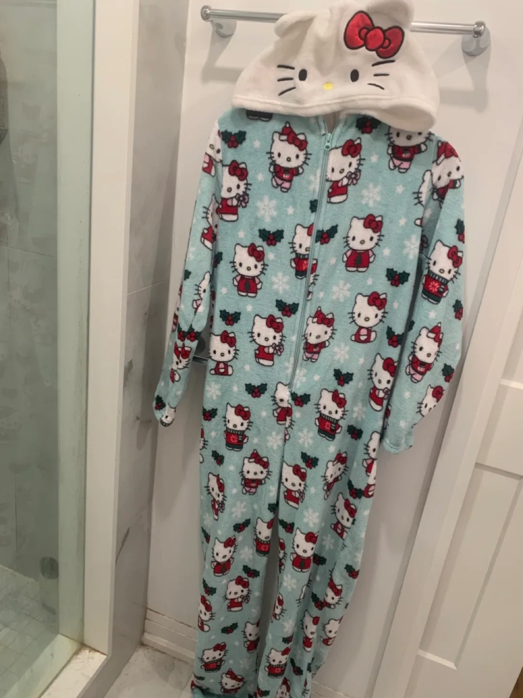 ❤️ Preloved Hello Kitty Women’s Onesie - Size M/M❤️ thumbnail
