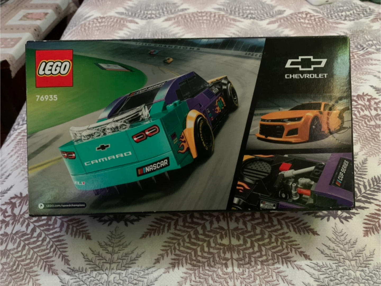 Lego Speed Champions NASCAR Next Gen Chevrolet Camaro ZL1 - photo 2