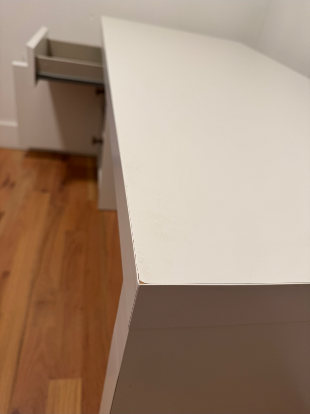 MALM Desk IKEA - photo 2