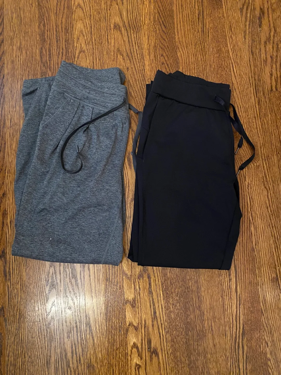 Lot: Jogger Pants Size S (Lole and tuff) thumbnail