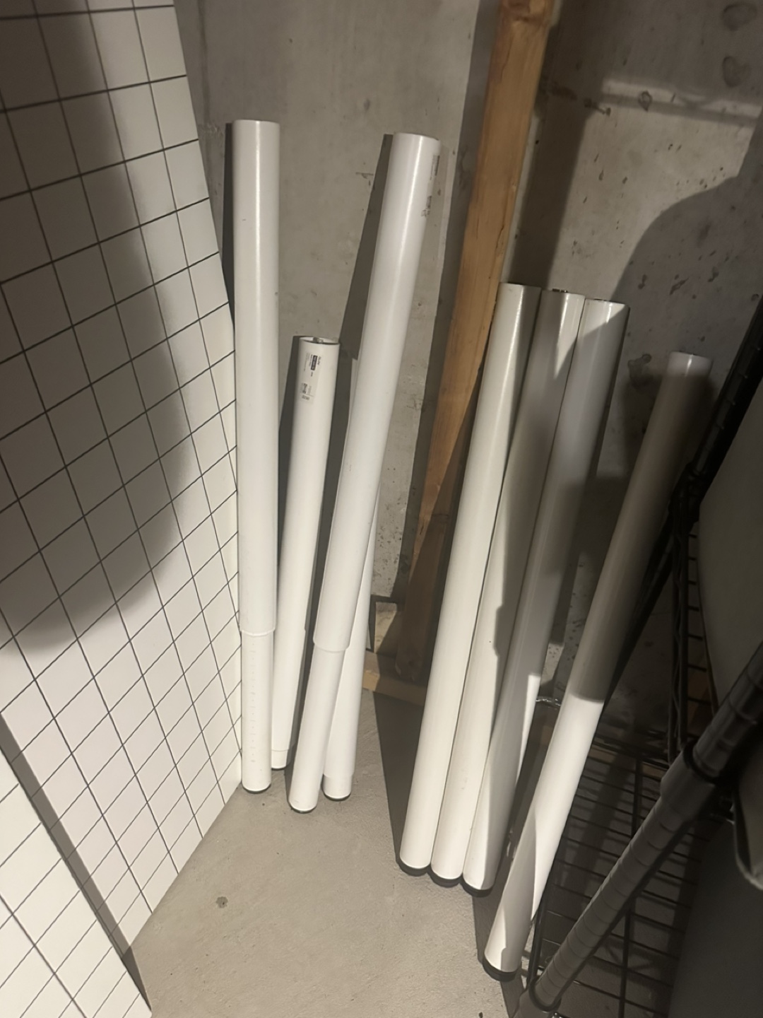 Ikea Tabletop + 4legs (140*60) - photo 3