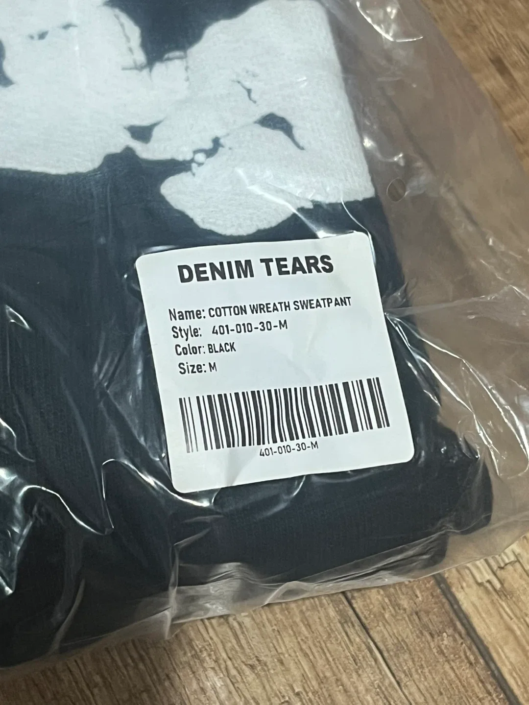 Denim Tear Black  Hoodie + Sweats Set (Medium) image indicator(3)
