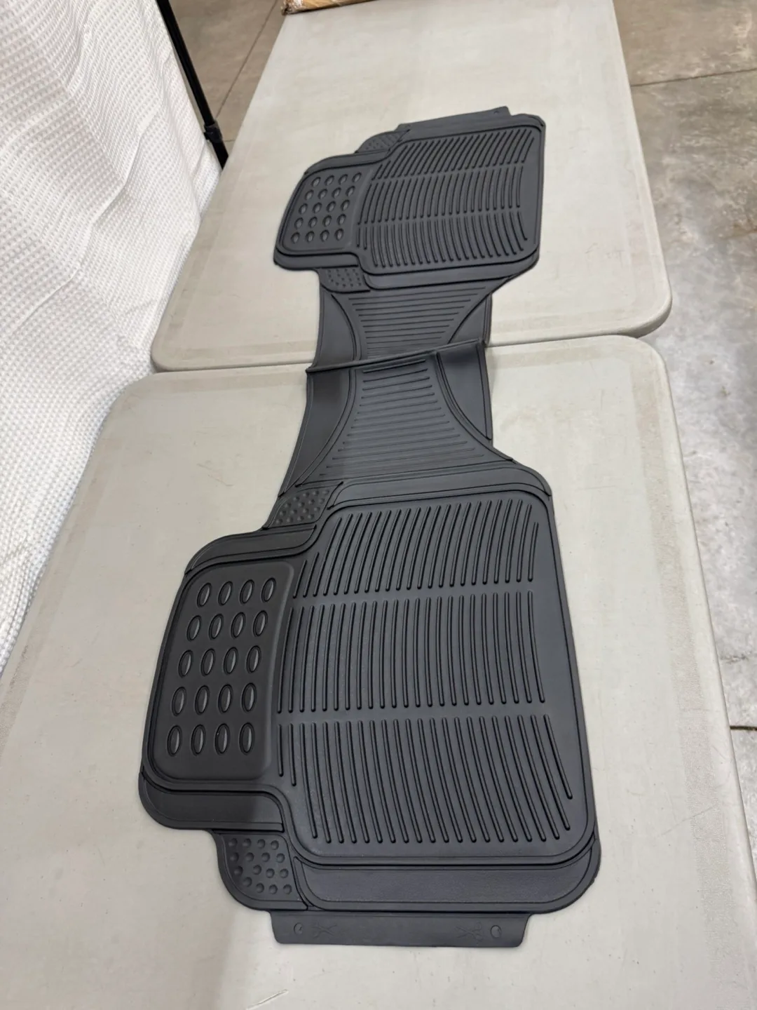 Universal Floor Mats CAR/SUV/TRUCK image indicator(9)