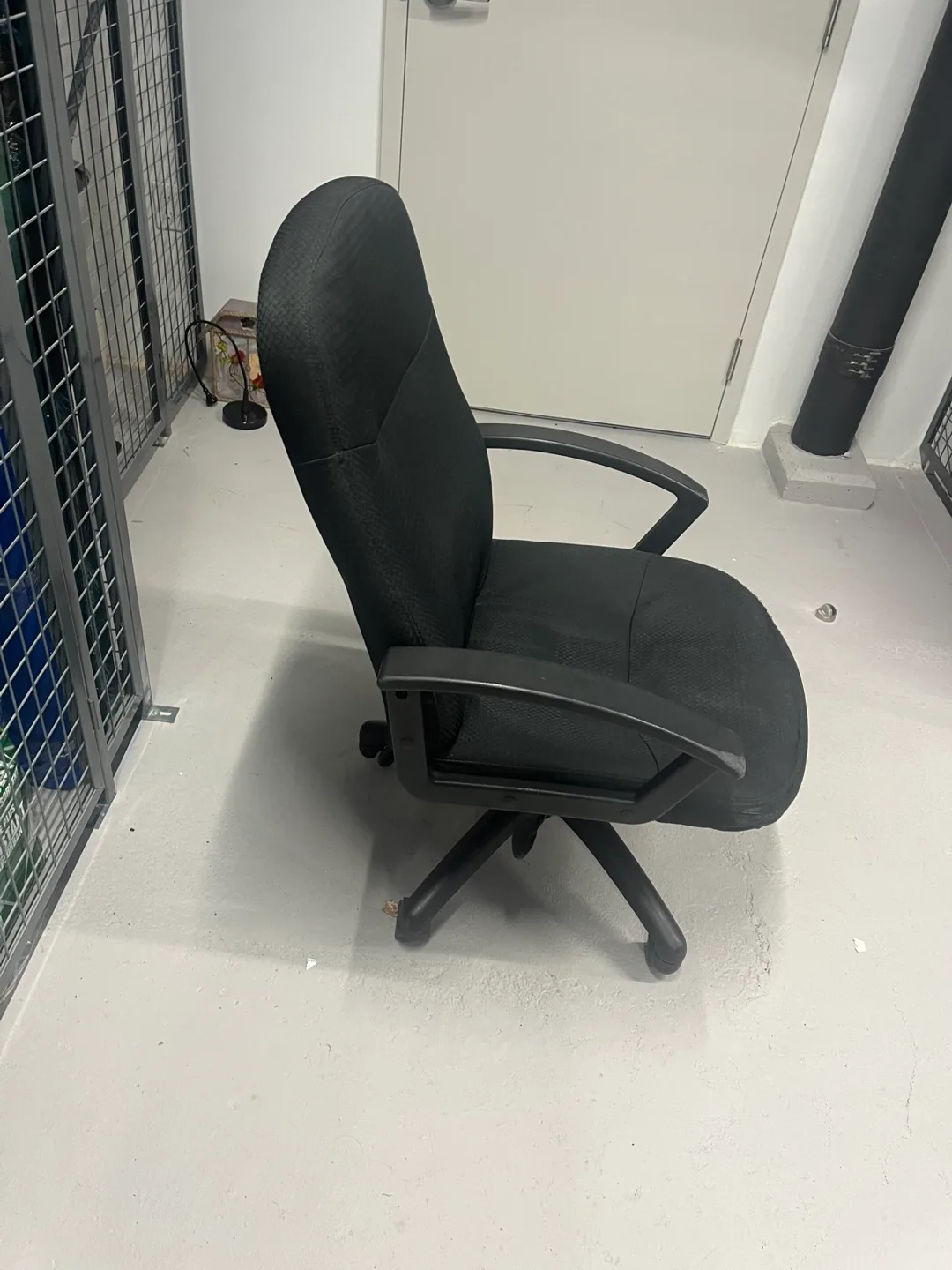 Black Office Chair image indicator(7)