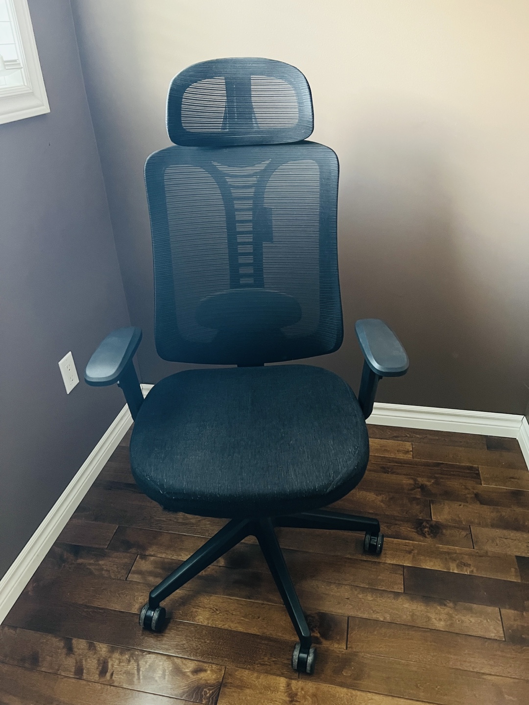 Ergonomic Mesh Office Chair - Black - photo 2
