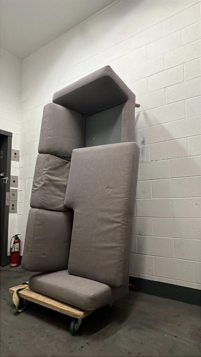 Grey Sofa – Great Condition, Great Deal!
