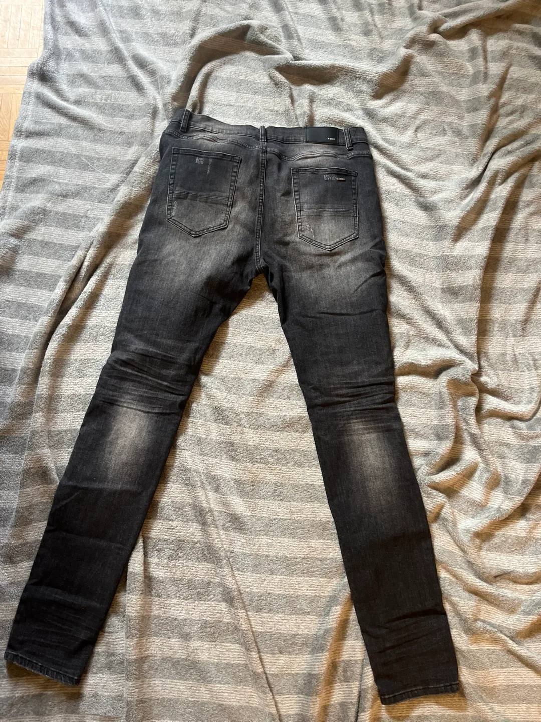 AMIRI Black Distressed Jeans image indicator(4)