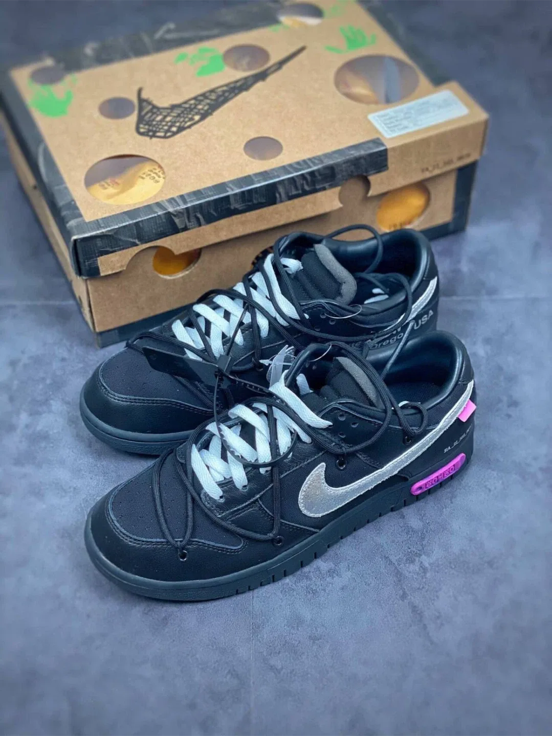 Nike Dunk Low Off-White Black image indicator(7)