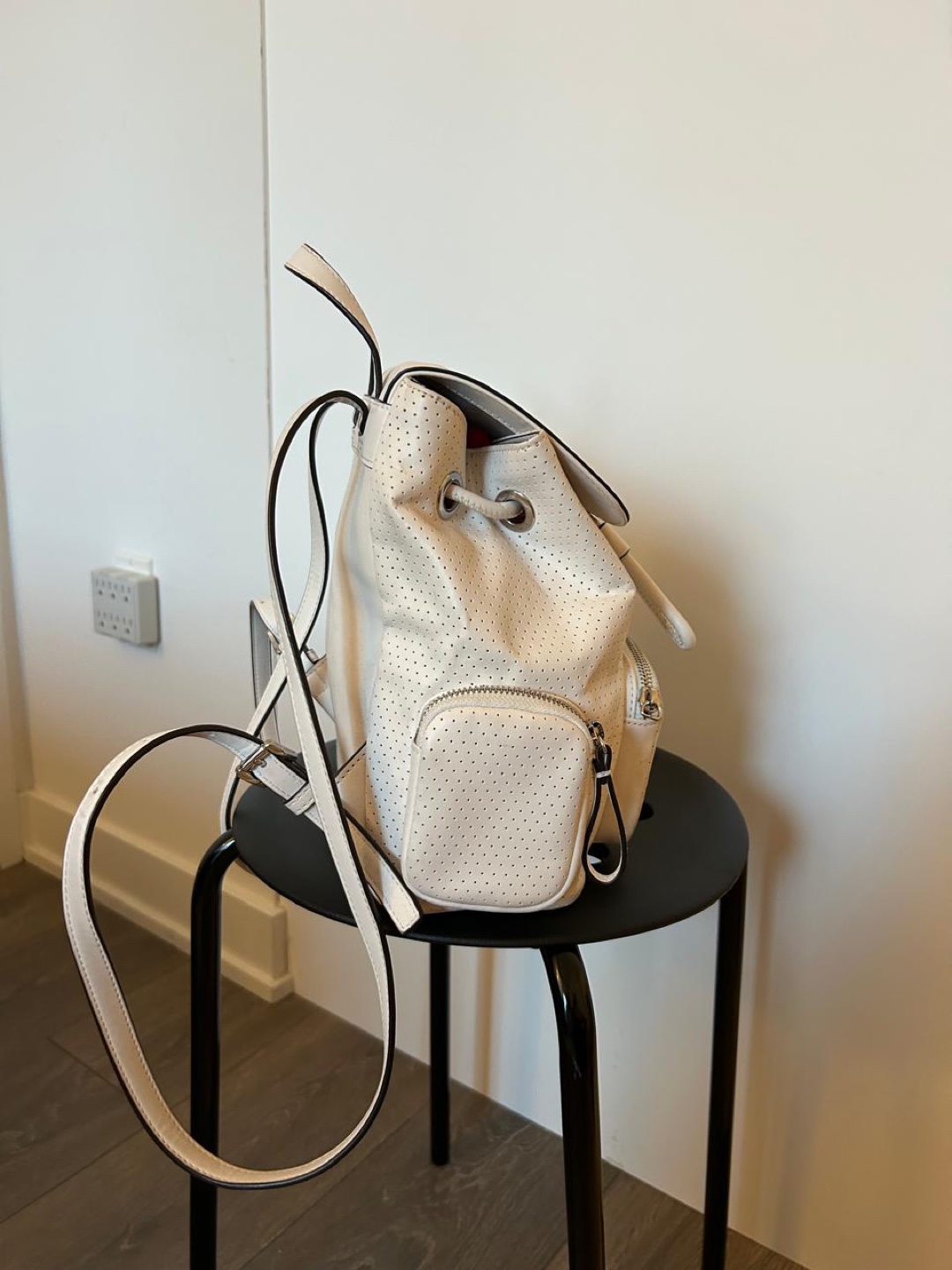 Michael Kors Cream Leather Backpack - photo 4
