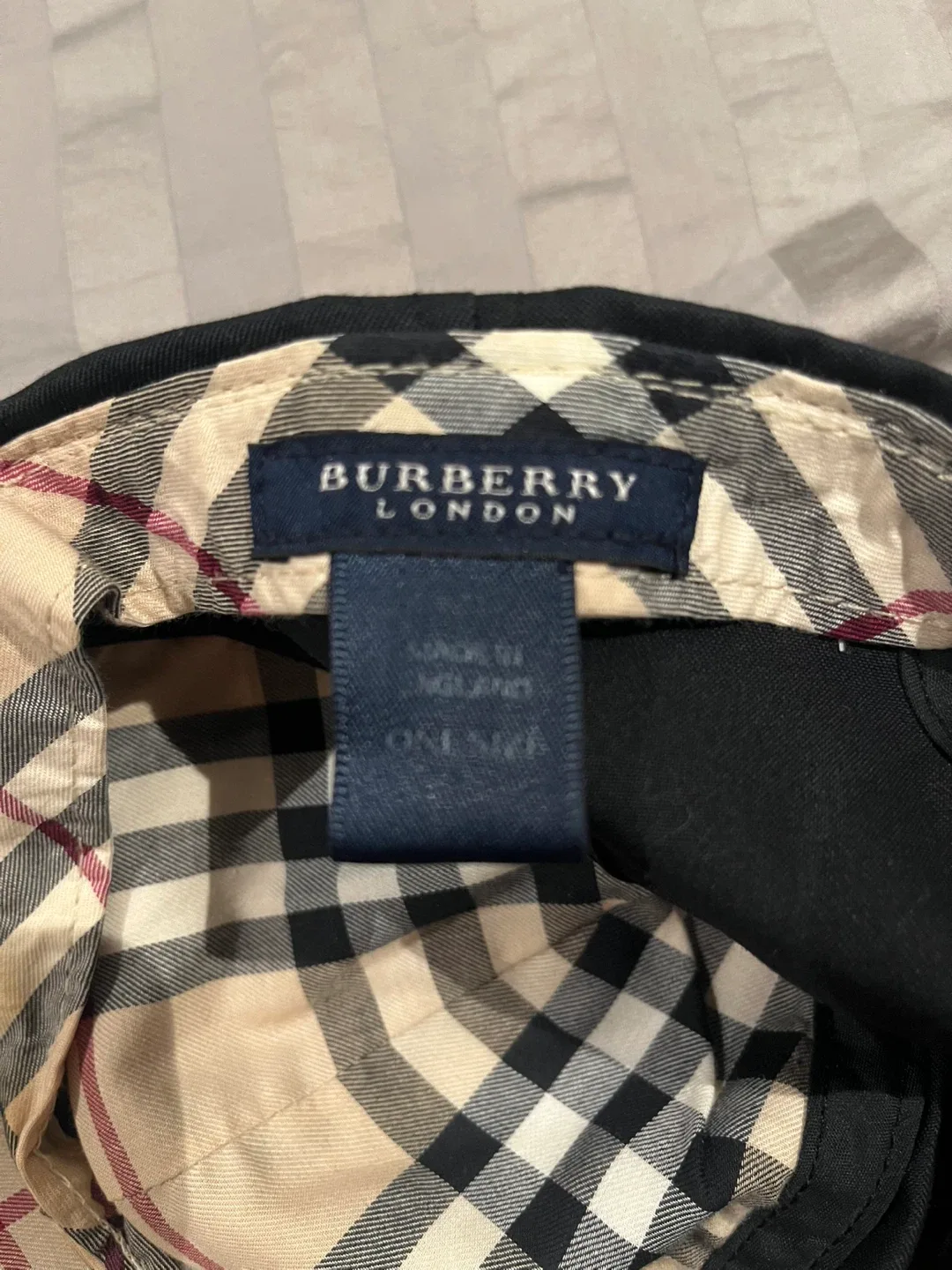 Burberry London Black Baseball Cap - One Size thumbnail