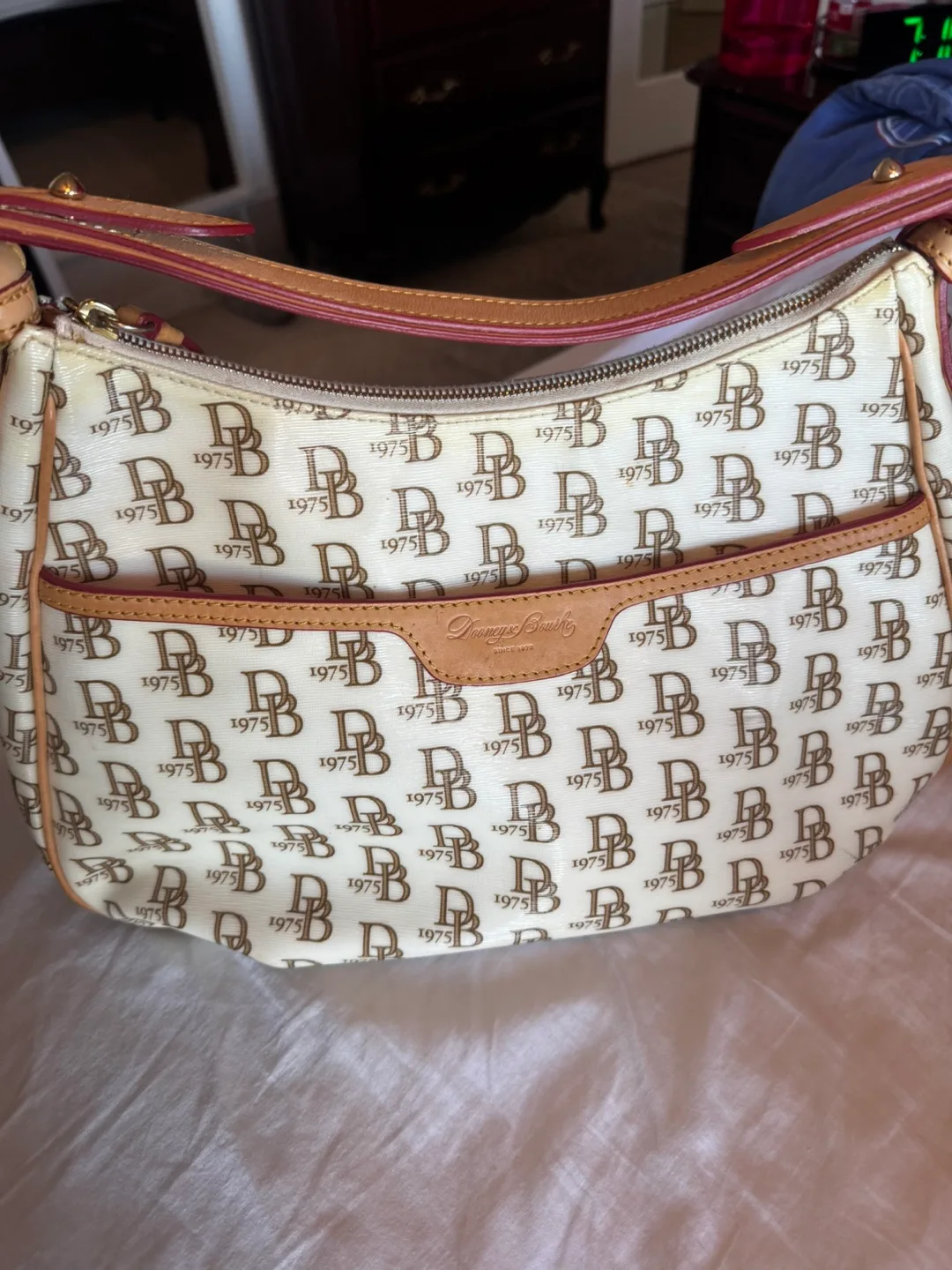 Dooney & Bourke DB 1975 Cream Shoulder Bag thumbnail