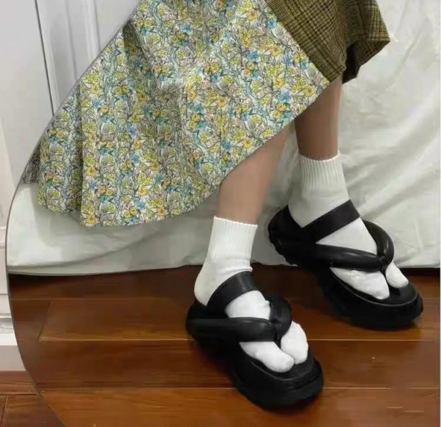 Black Leather Thong Platform Sandals thumbnail