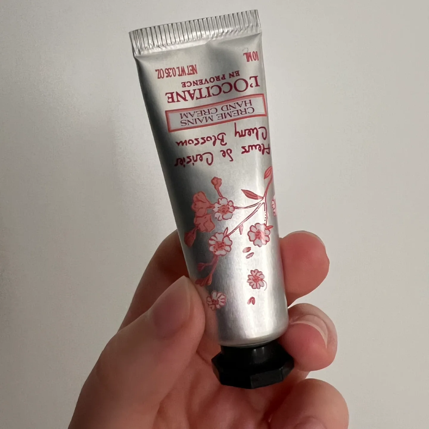 New L'Occitane Cherry Blossom Hand Cream 10ml thumbnail