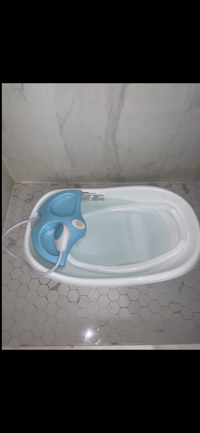 Baby Bath Tub with Gentle Shower Hose - photo 4