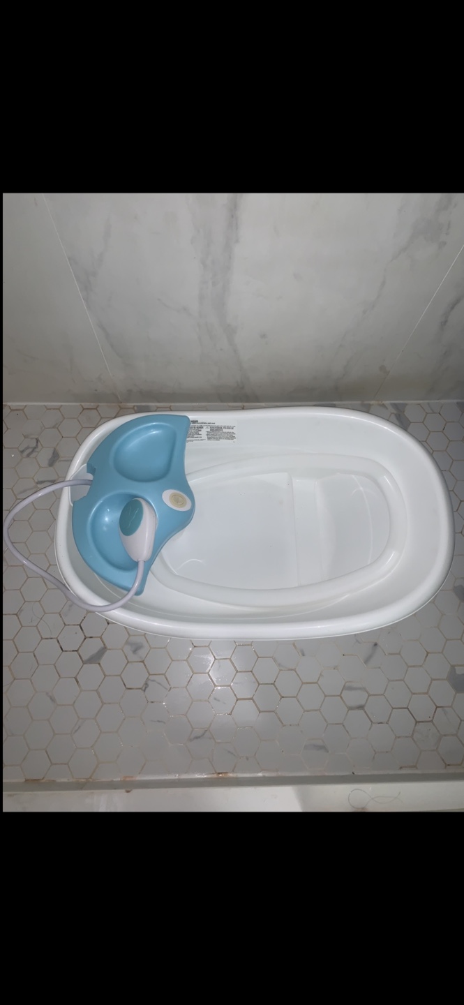 Baby Bath Tub with Gentle Shower Hose - photo 3