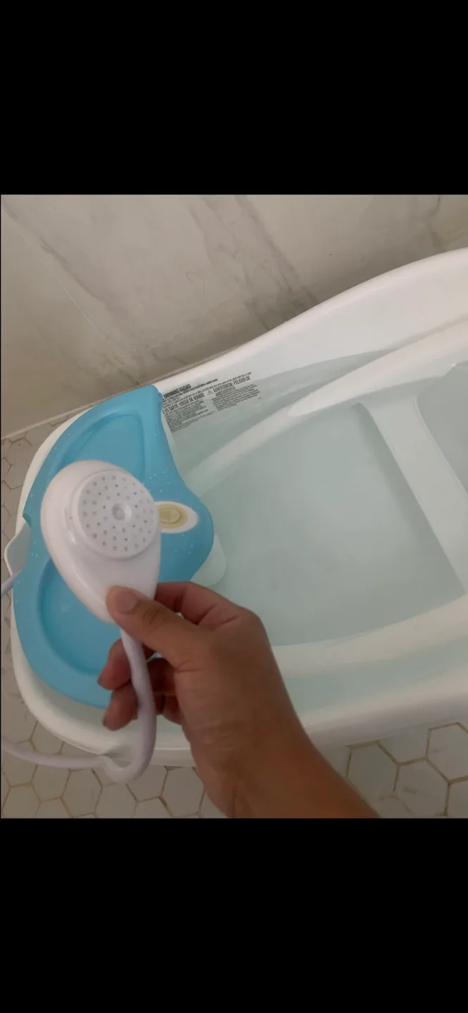 Baby Bath Tub with Gentle Shower Hose image indicator(8)