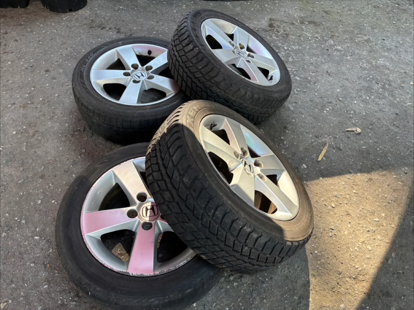 Honda Rims & Tires - Set of 4 image indicator(4)