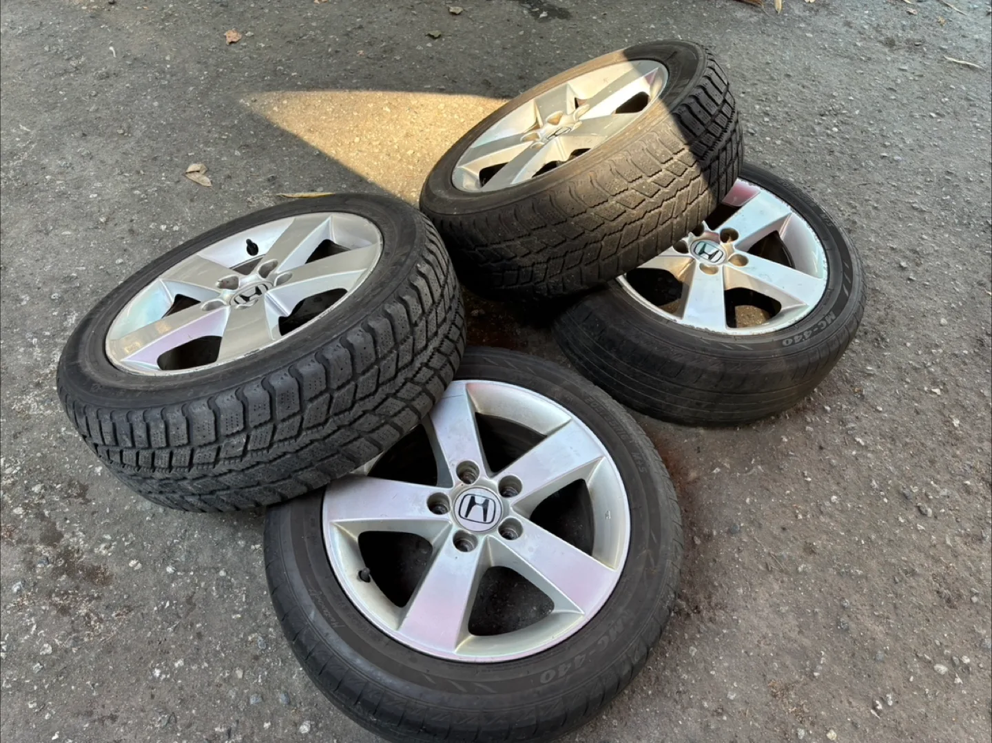 Honda Rims & Tires - Set of 4 image indicator(6)