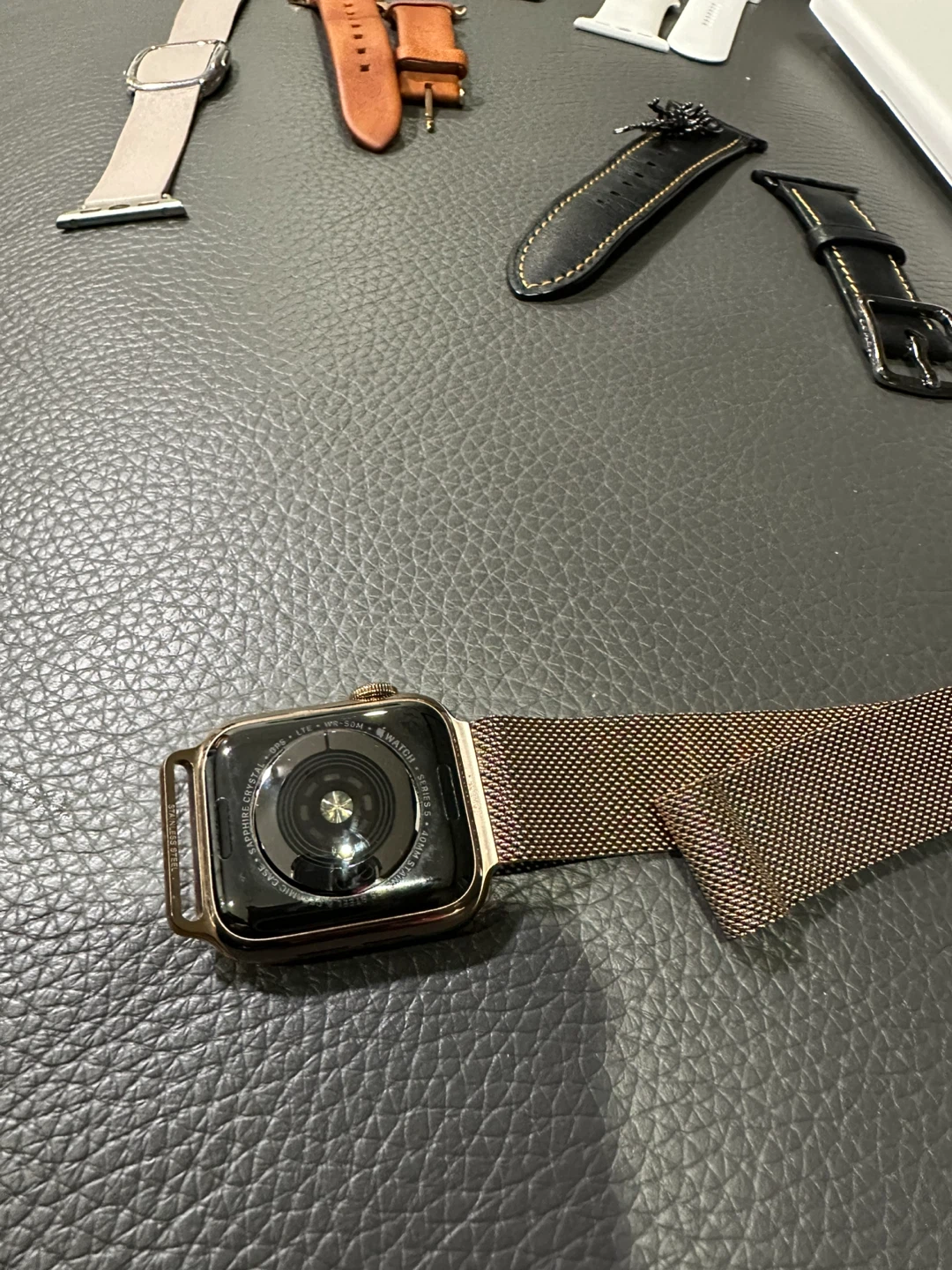 Apple Watch Series 5 - photo 2