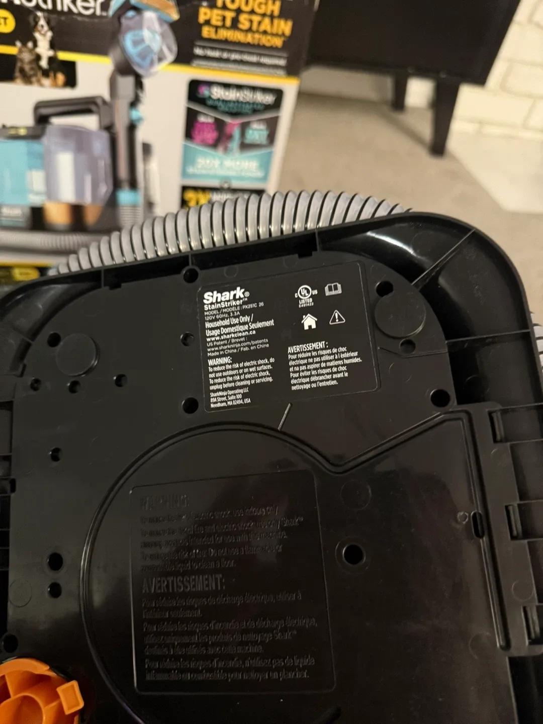 POWERFUL Shark StainStriker Upholstery Cleaner image indicator(4)