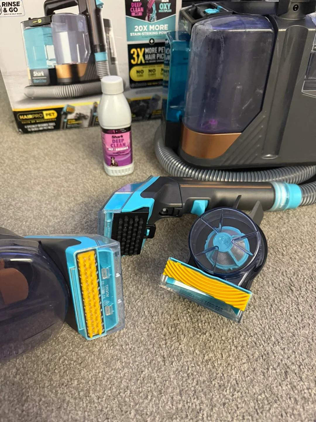 POWERFUL Shark StainStriker Upholstery Cleaner image indicator(2)