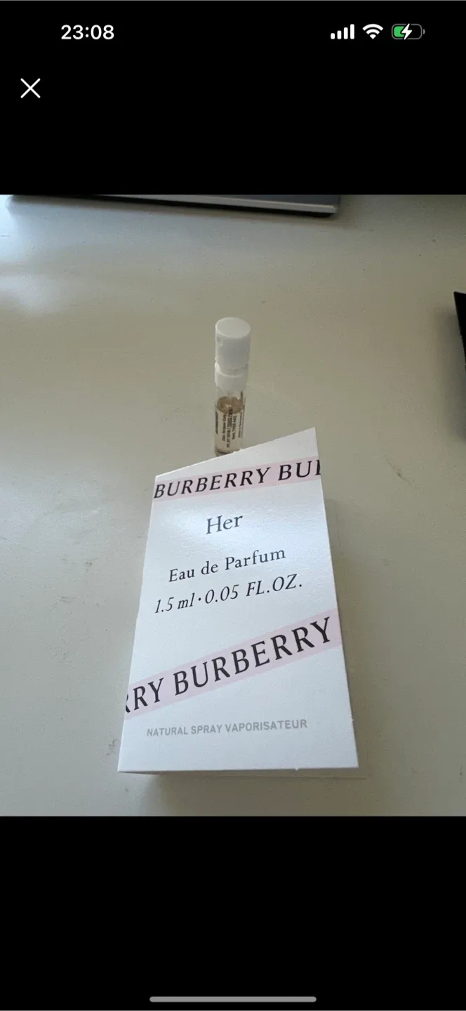 Burberry Her Eau de Parfum 1.5ml Samples thumbnail