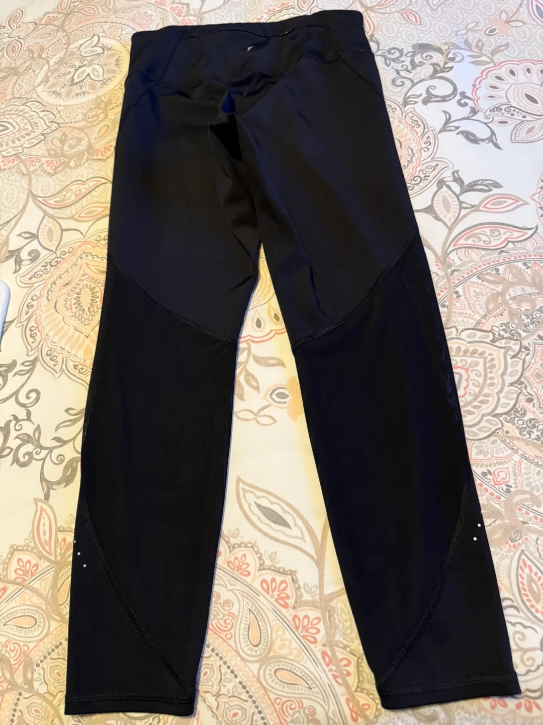 Women Old Navy compression Active Black Leggings🥕 image indicator(3)