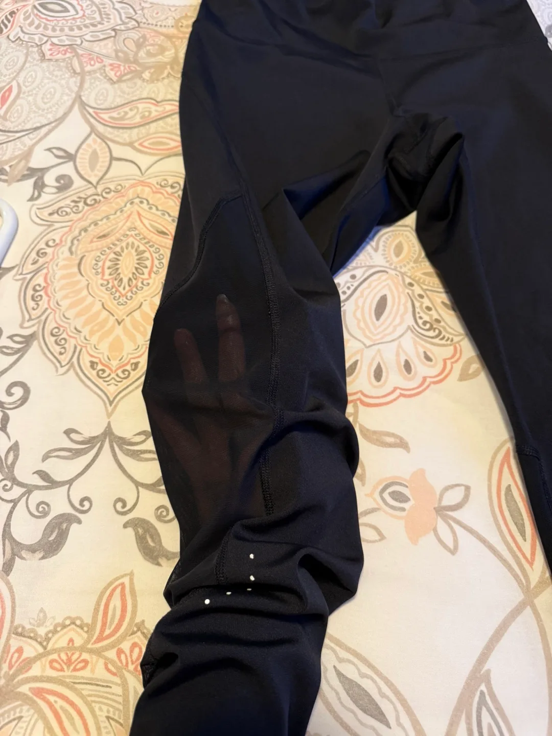 Women Old Navy compression Active Black Leggings🥕 image indicator(2)