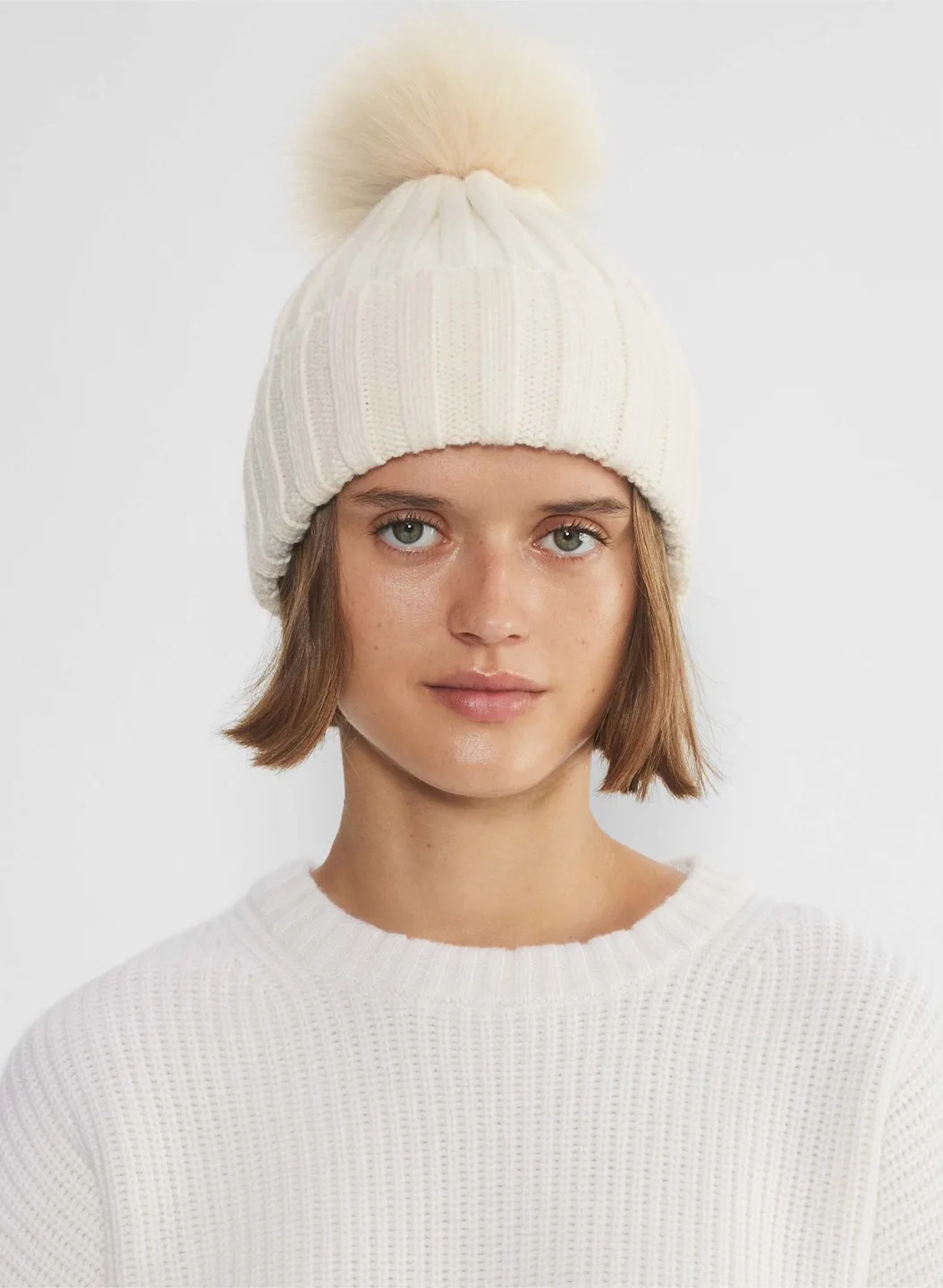 Aritzia Sunday Best Real Faux Fur Pom Cuffed Beanie | Black thumbnail