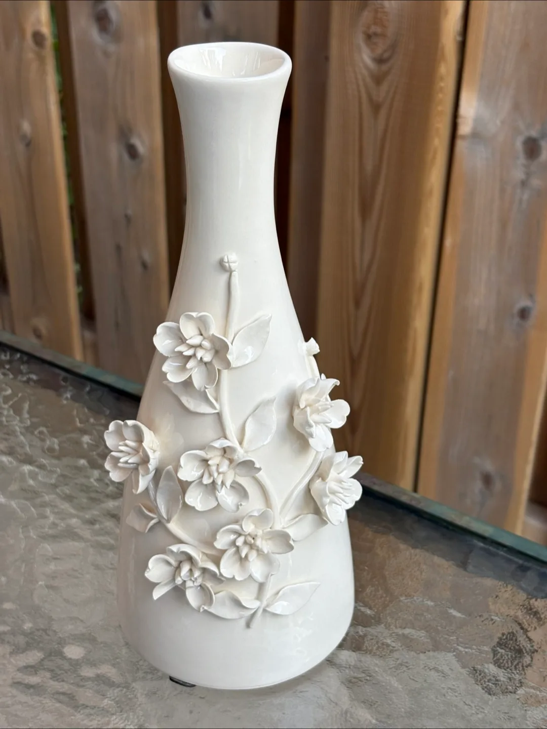 Cream Ceramic Floral Vase image indicator(5)
