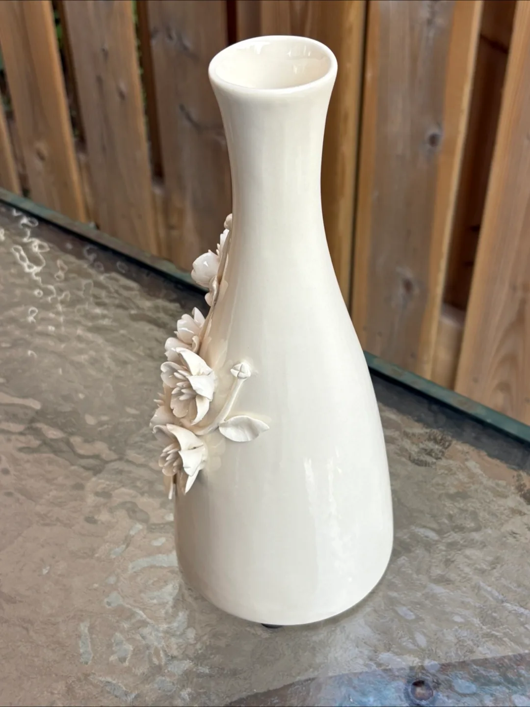 Cream Ceramic Floral Vase image indicator(3)