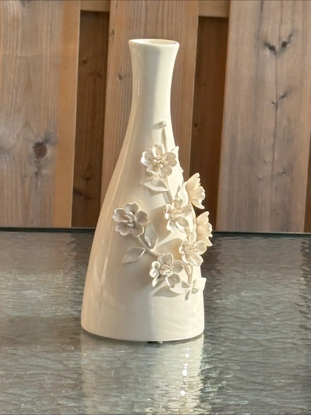 Cream Ceramic Floral Vase image indicator(2)