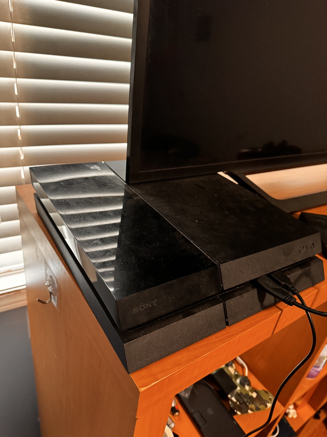 Tv , Ps4 and Rockers Gaming Chair - photo 3