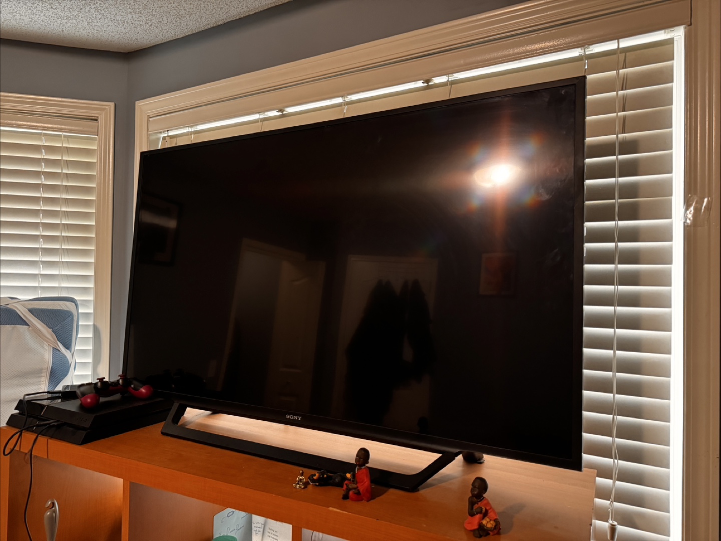 Tv , Ps4 and Rockers Gaming Chair