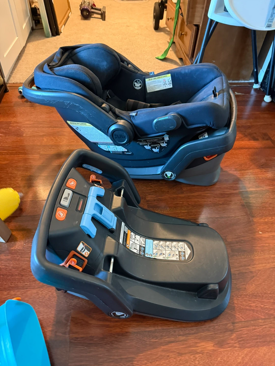 UPPAbaby MESA V2 Infant Car Seat - Black - photo 2