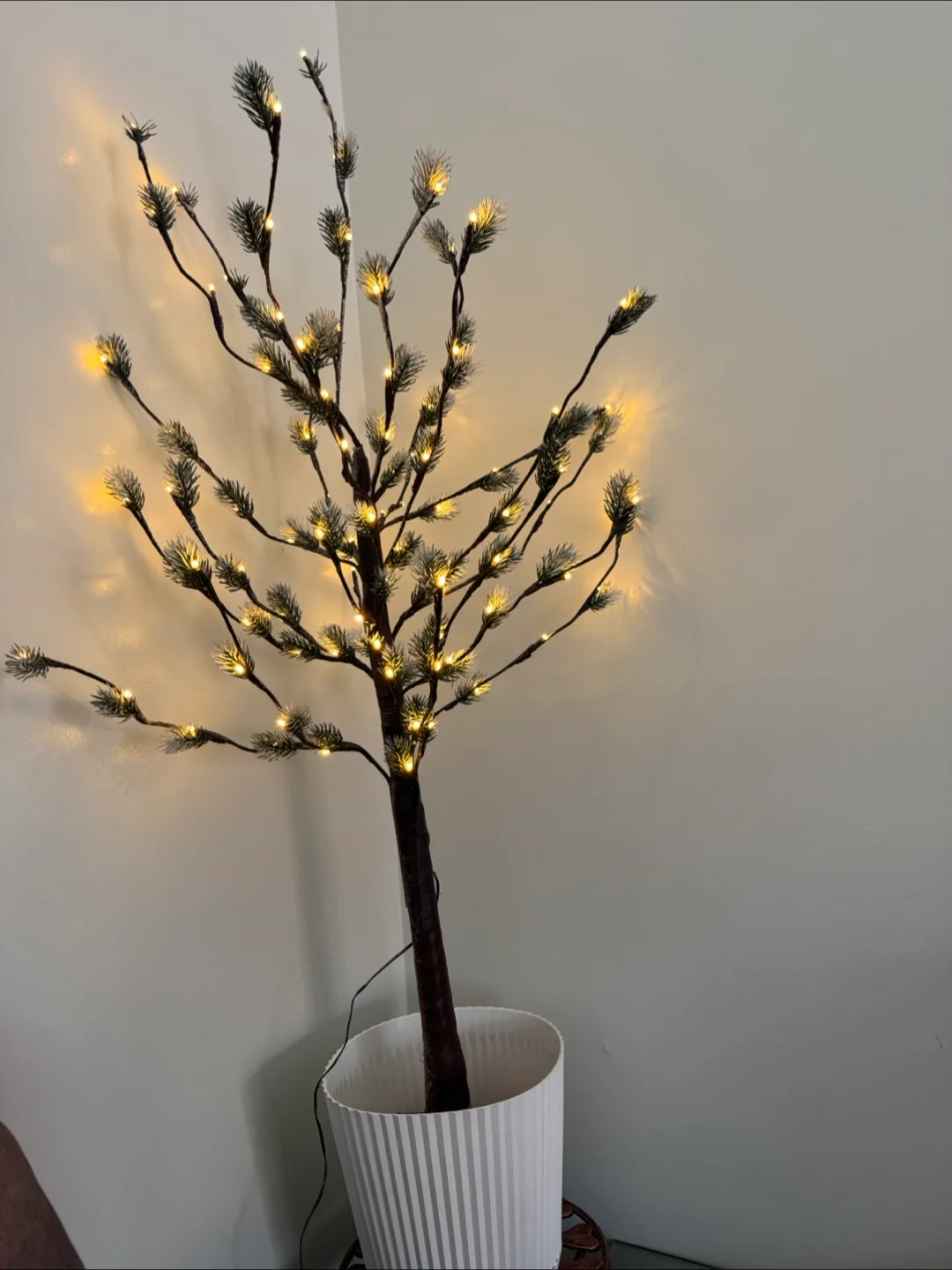 Decorative LED Tree 🥕 image indicator(4)