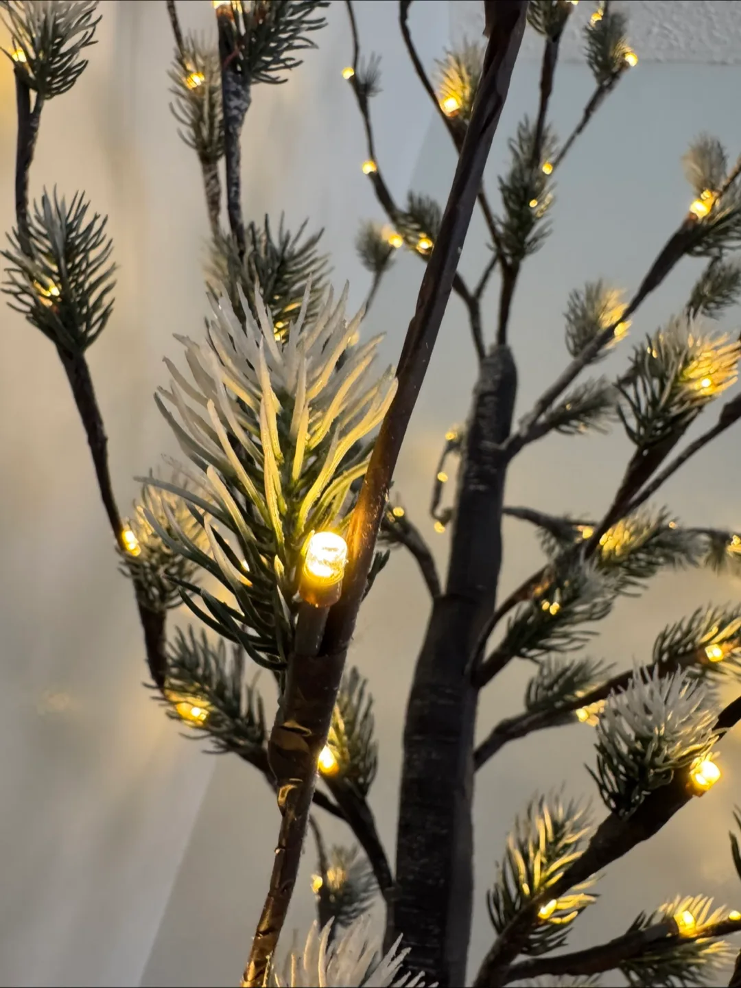 Decorative LED Tree 🥕 image indicator(8)